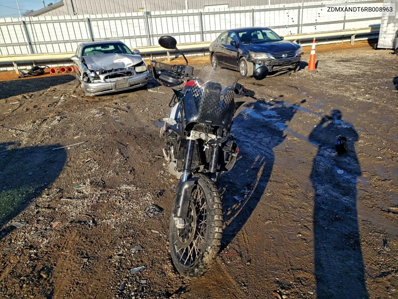 2024 Ducati Desert X VIN: ZDMXANDT6RB008963 Lot: 94944275