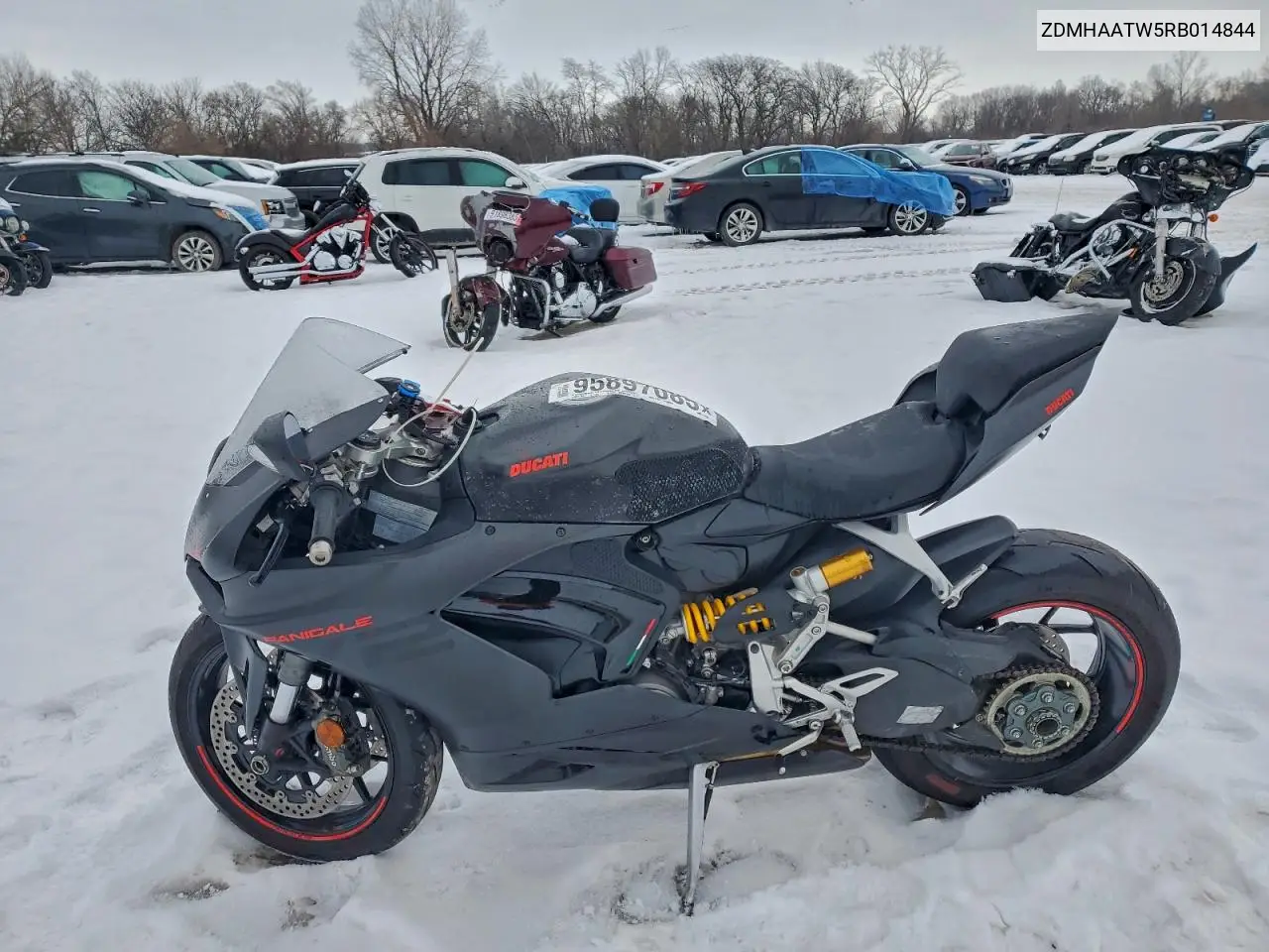 2024 Ducati Panigale V2 VIN: ZDMHAATW5RB014844 Lot: 95897085