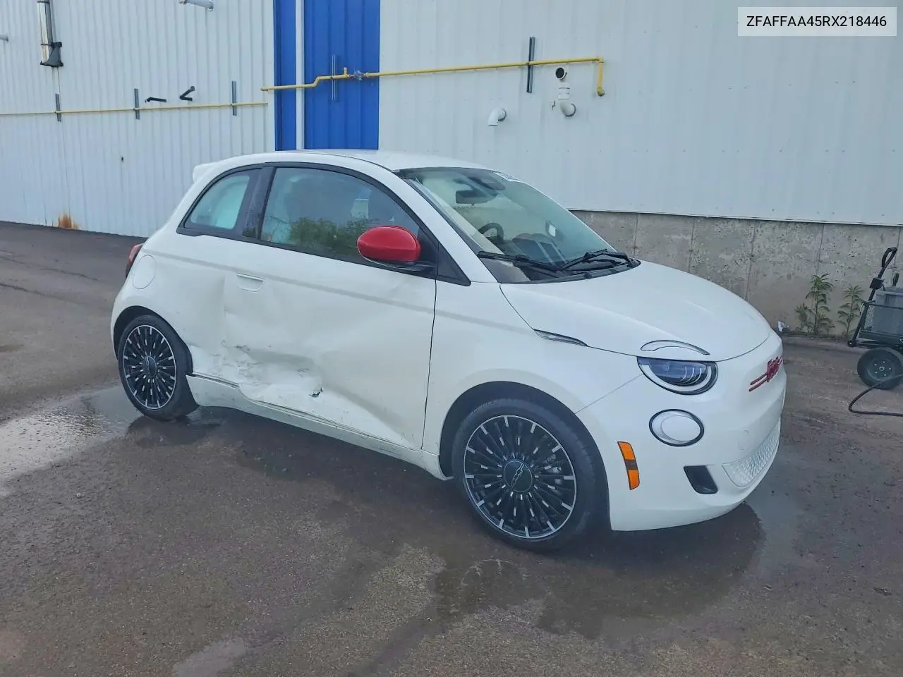 2024 Fiat 500 E Red VIN: ZFAFFAA45RX218446 Lot: 55625036