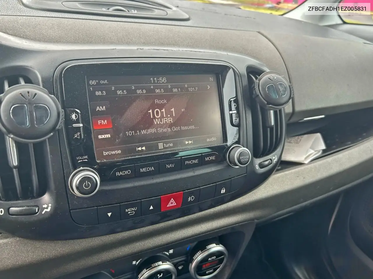 ZFBCFADH1EZ005831 2014 Fiat 500L Trekking