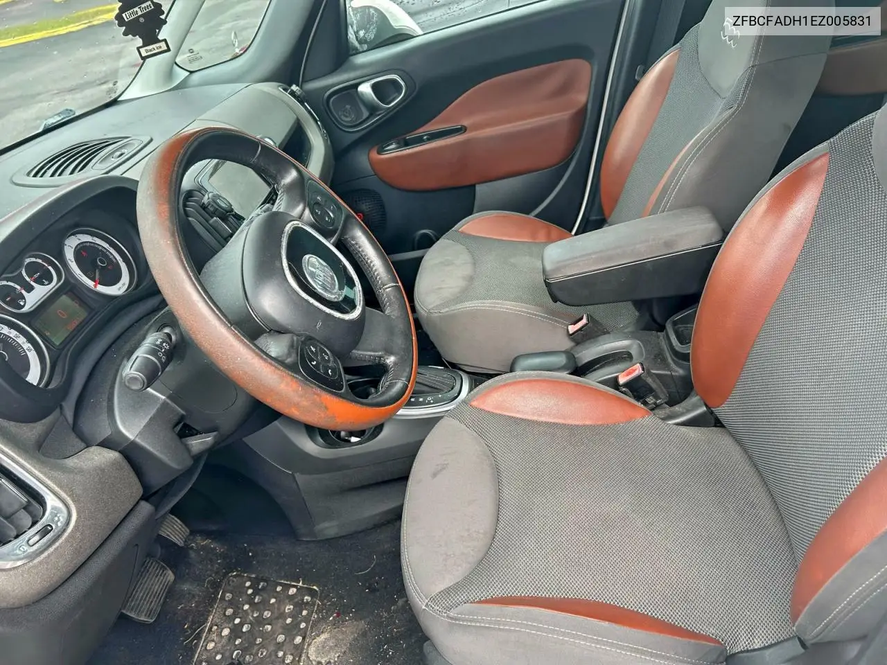 ZFBCFADH1EZ005831 2014 Fiat 500L Trekking