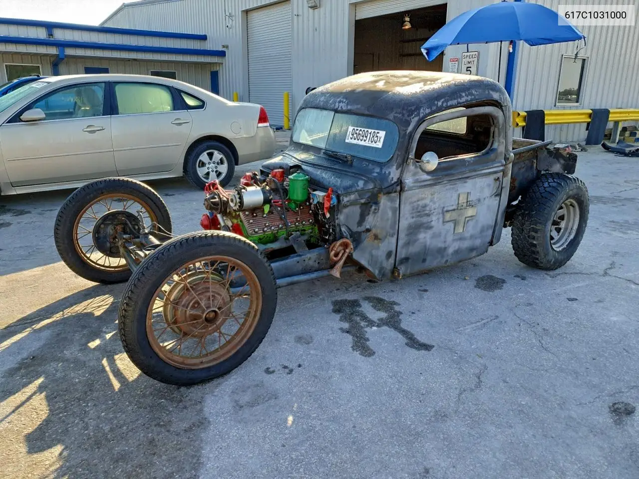 617C1031000 1946 Ford Coupe