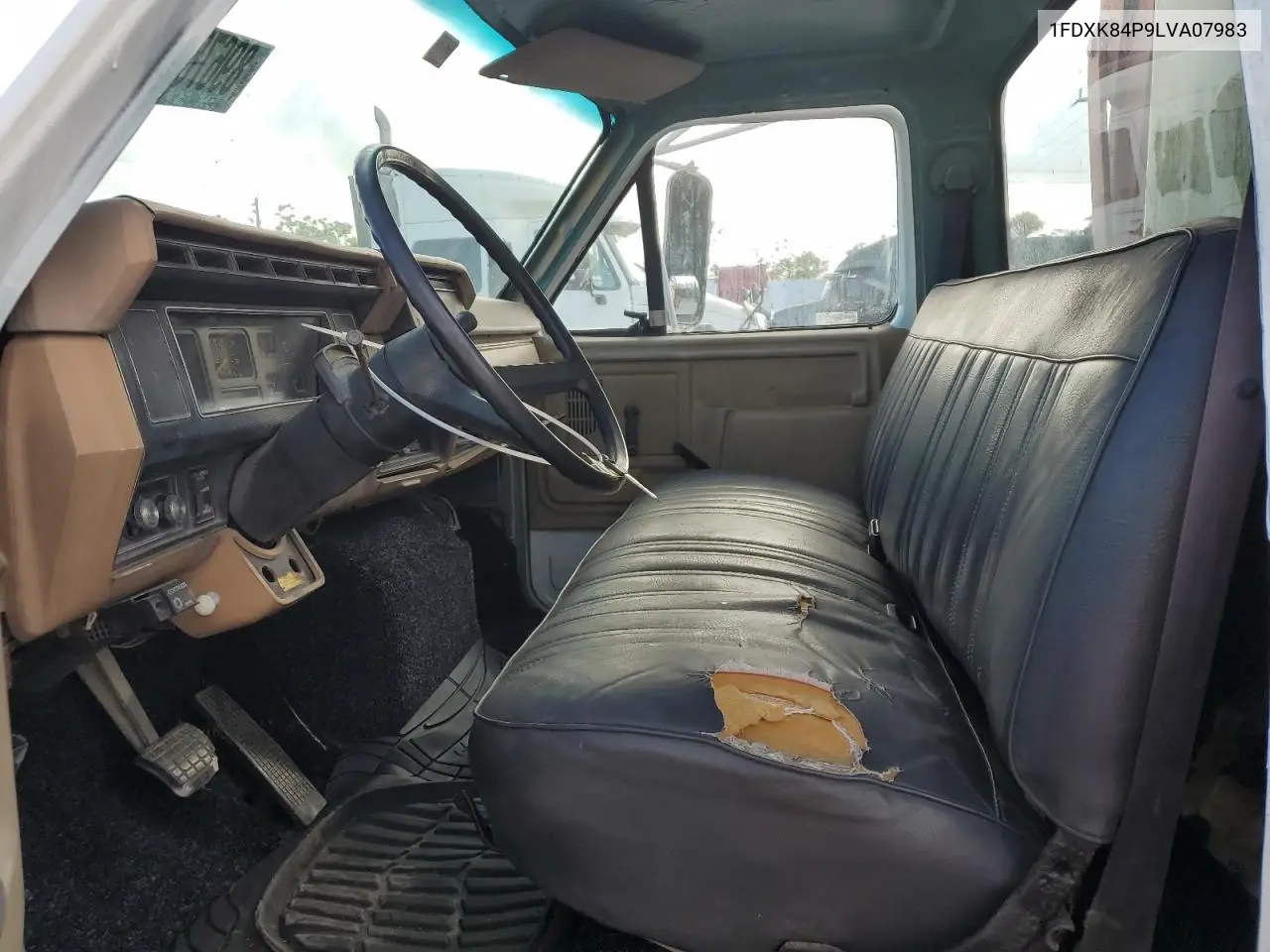1990 Ford F800 F VIN: 1FDXK84P9LVA07983 Lot: 89676845