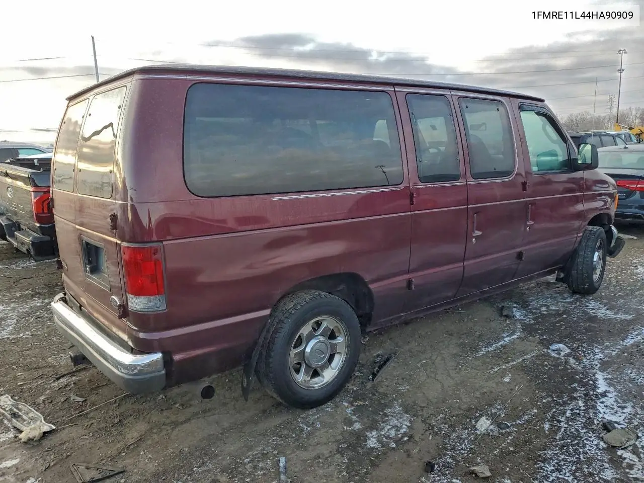 1FMRE11L44HA90909 2004 Ford Econoline E150 Wagon