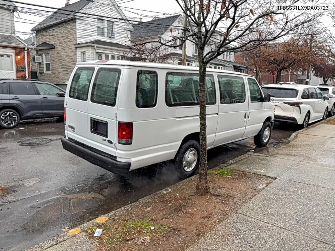 1FBSS31LX9DA03723 2009 Ford Econoline E350 Super Duty Wagon