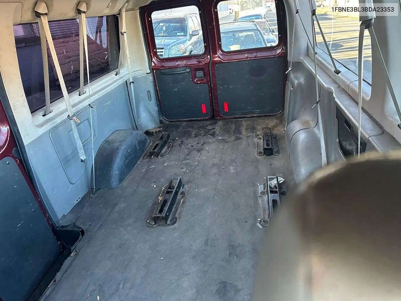 1FBNE3BL3BDA23353 2011 Ford Econoline E350 Super Duty Wagon