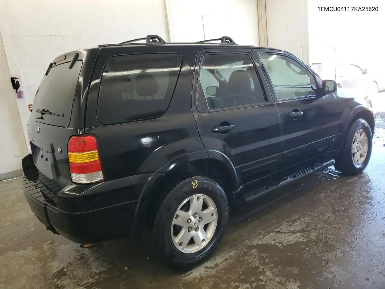 1FMCU04117KA25620 2007 Ford Escape Limited