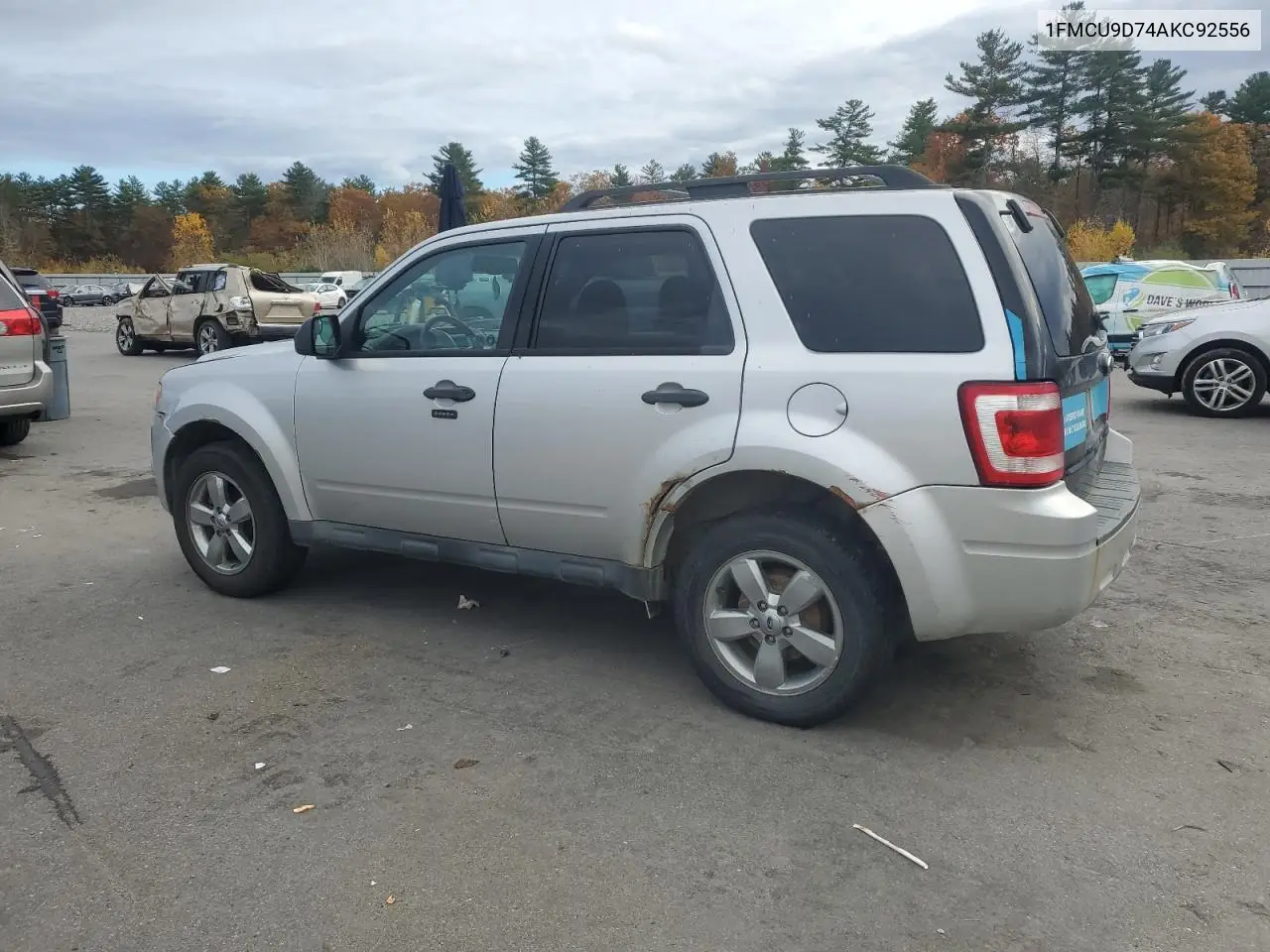 1FMCU9D74AKC92556 2010 Ford Escape