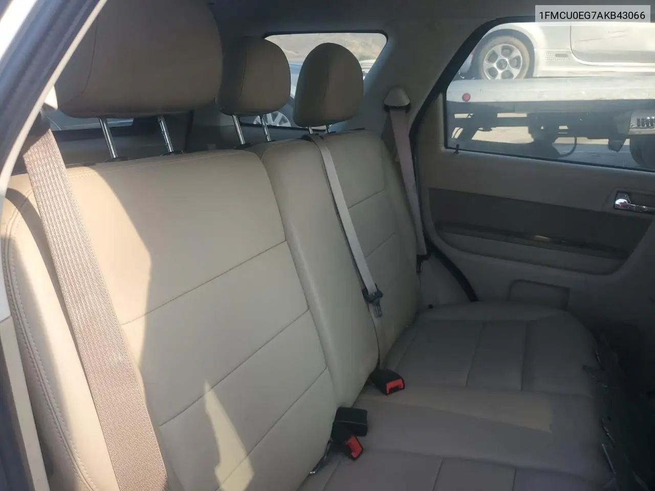 1FMCU0EG7AKB43066 2010 Ford Escape Limited