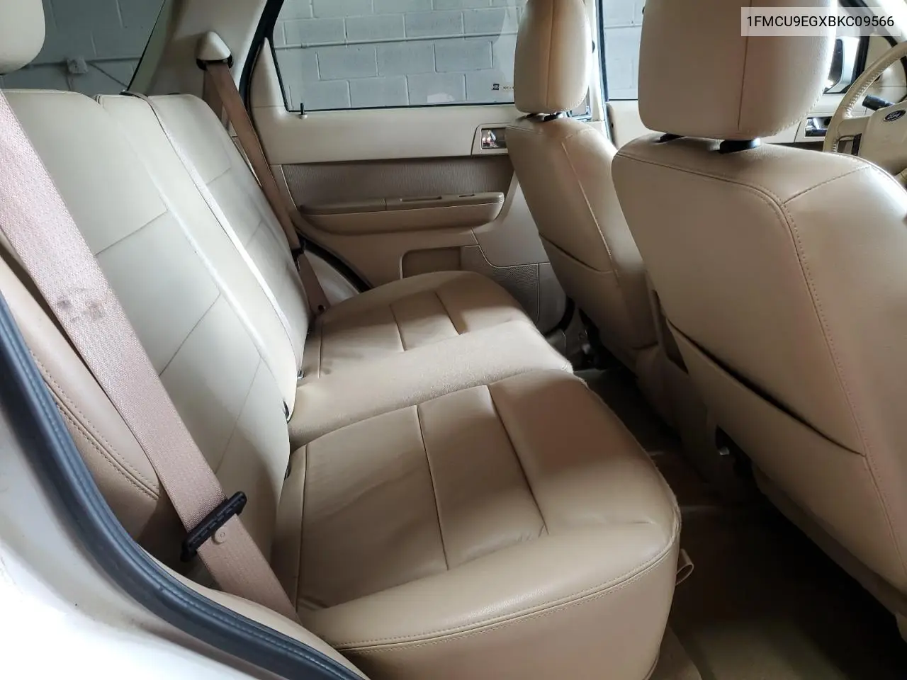 1FMCU9EGXBKC09566 2011 Ford Escape Limited