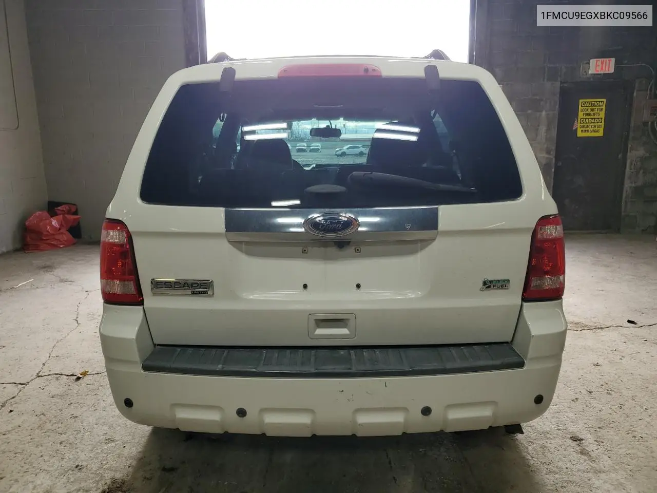 1FMCU9EGXBKC09566 2011 Ford Escape Limited