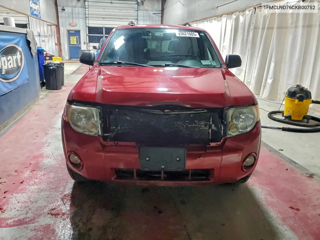 1FMCU9D76CKB00752 2012 Ford Escape Xlt