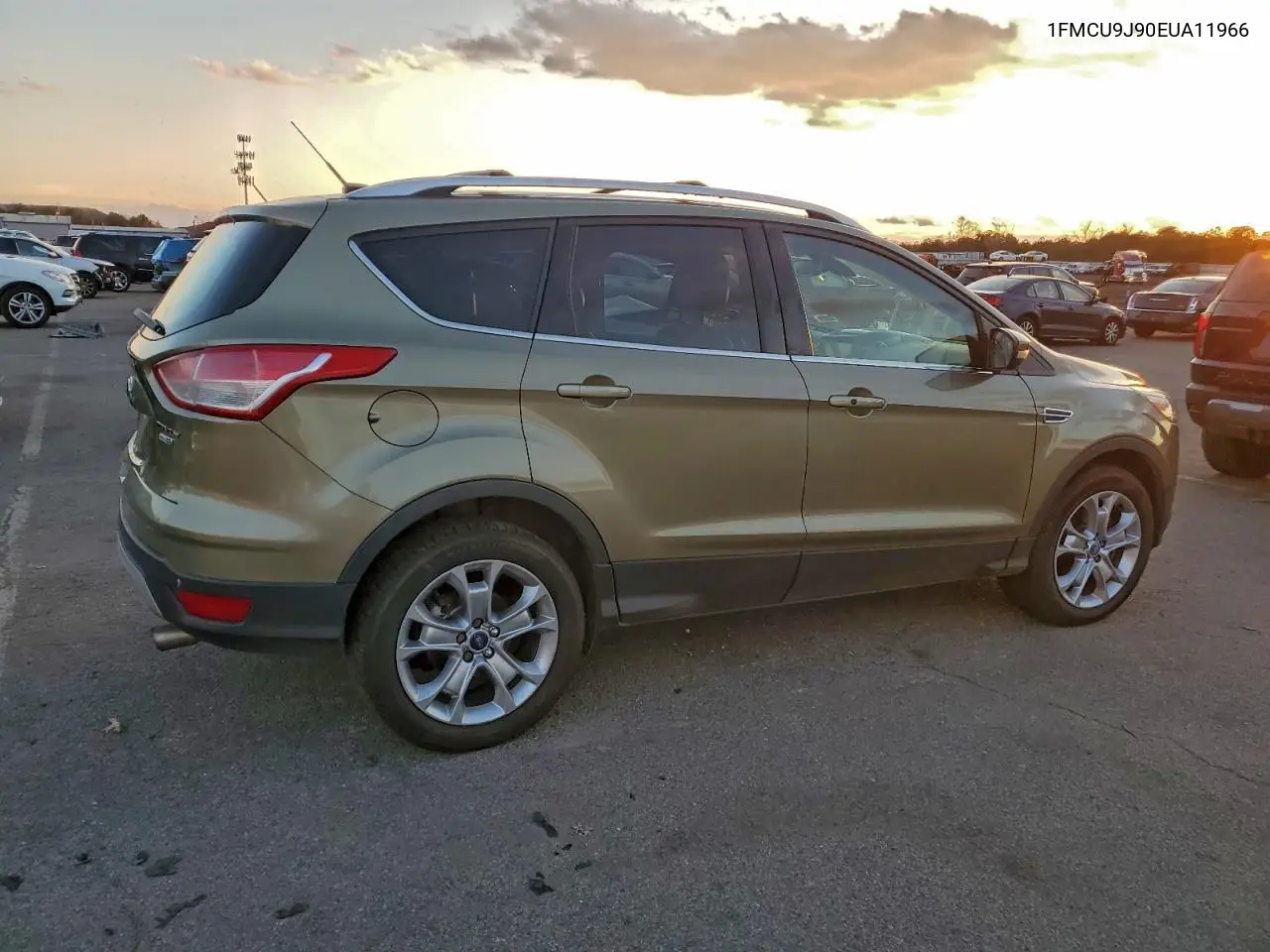 1FMCU9J90EUA11966 2014 Ford Escape Titanium