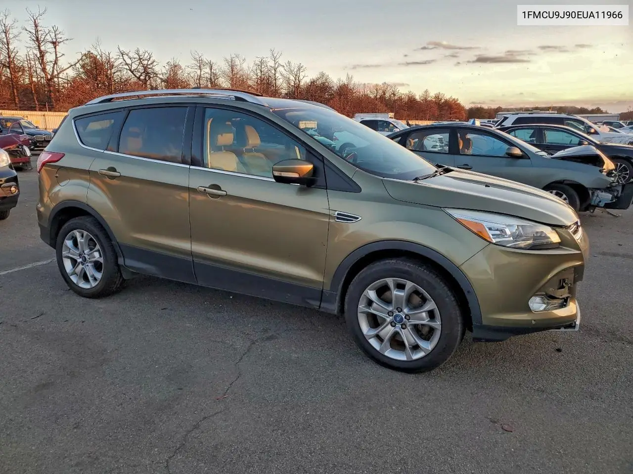 1FMCU9J90EUA11966 2014 Ford Escape Titanium