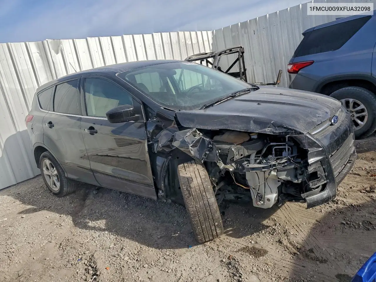 1FMCU0G9XFUA32098 2015 Ford Escape Se