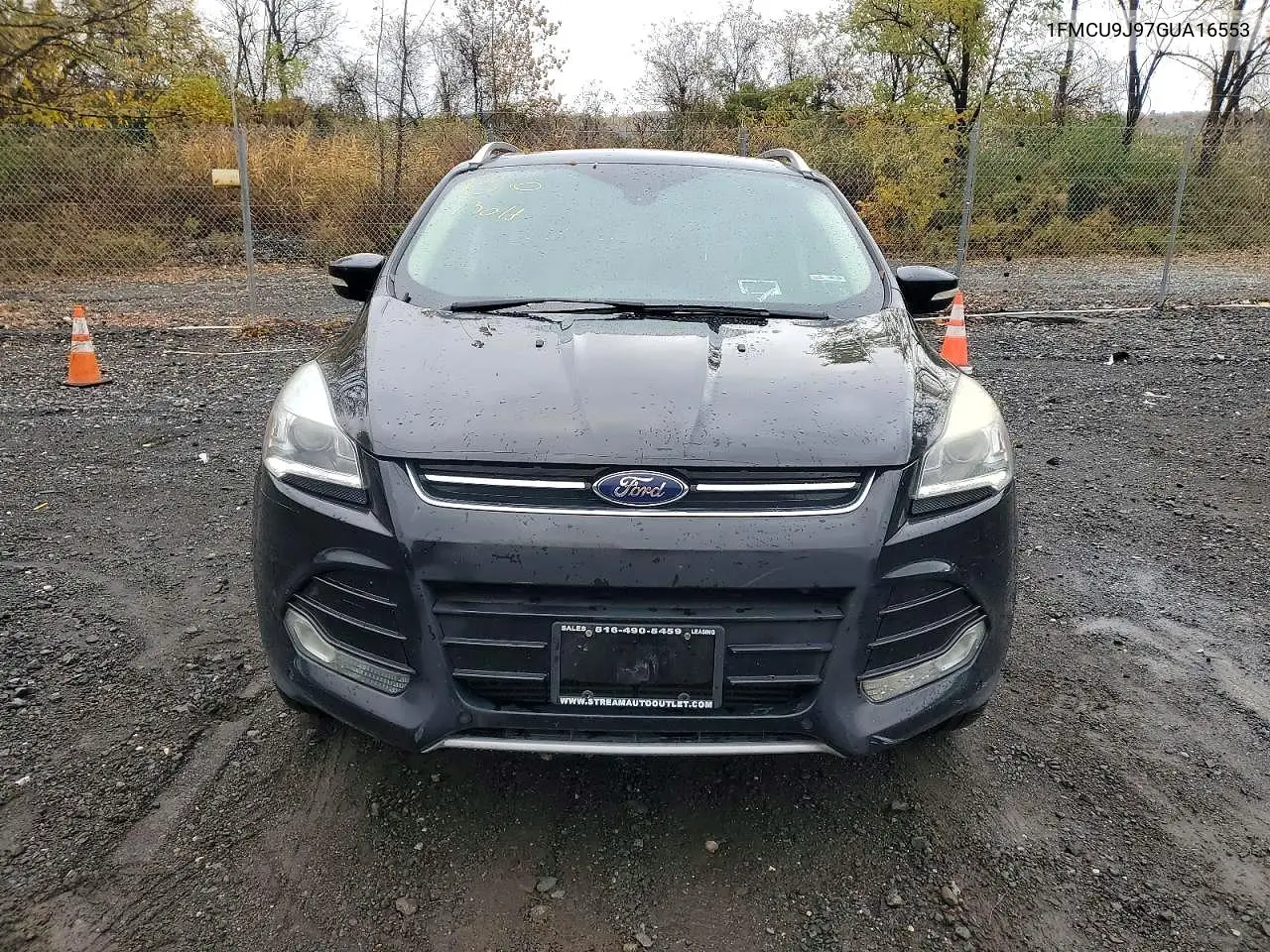 1FMCU9J97GUA16553 2016 Ford Escape Titanium