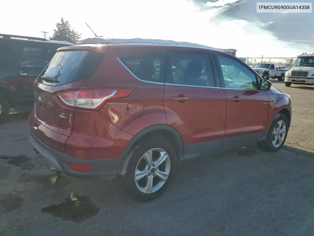 1FMCU9G90GUA14358 2016 Ford Escape Se