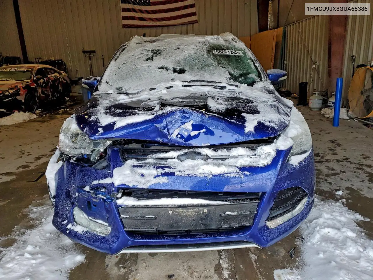 1FMCU9JX8GUA65386 2016 Ford Escape Titanium