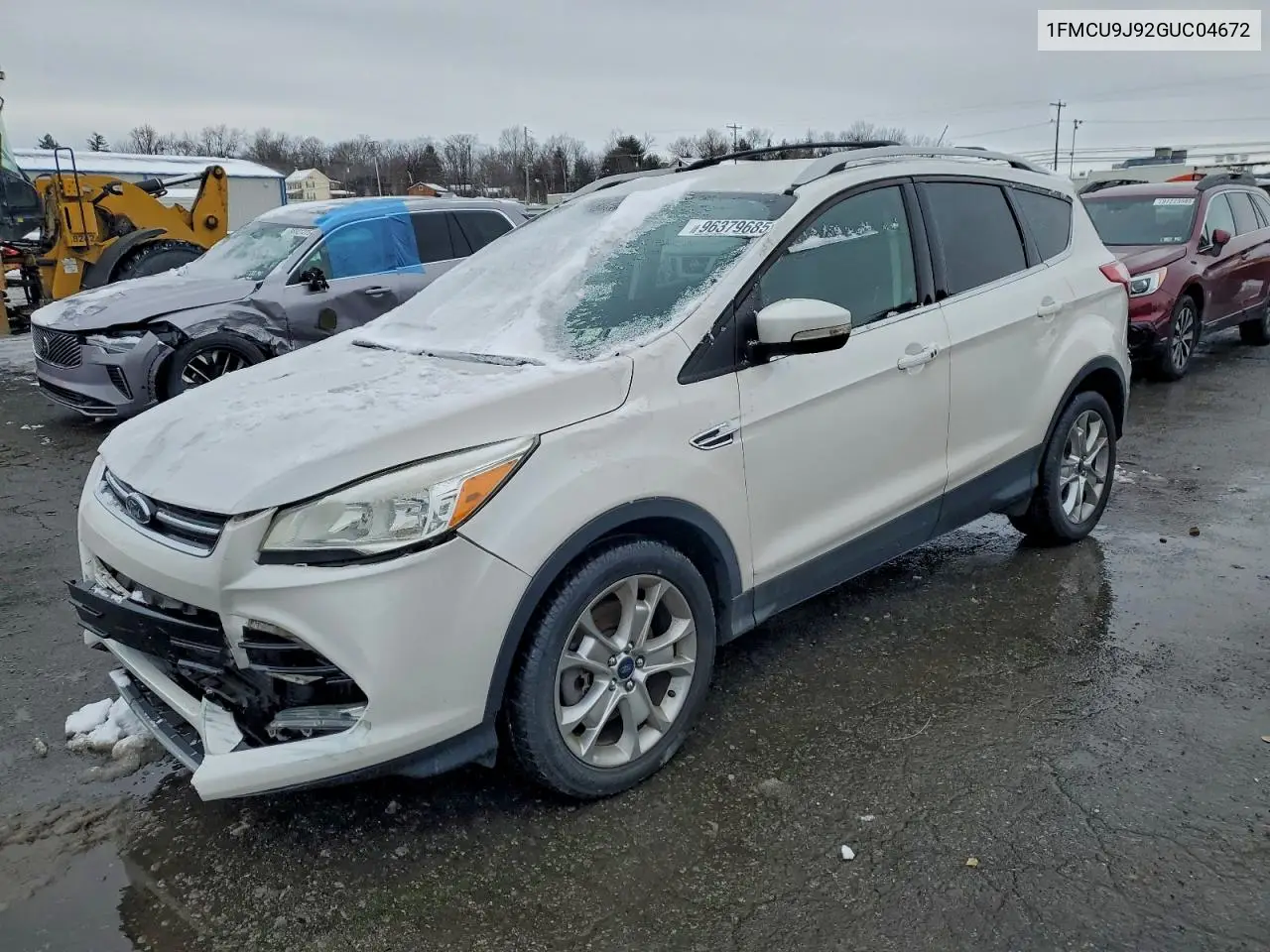 1FMCU9J92GUC04672 2016 Ford Escape Titanium