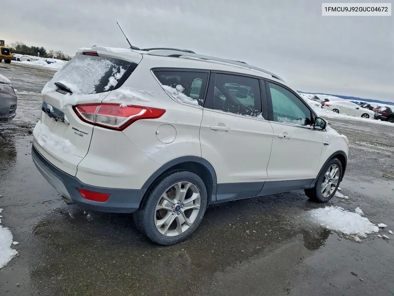 1FMCU9J92GUC04672 2016 Ford Escape Titanium