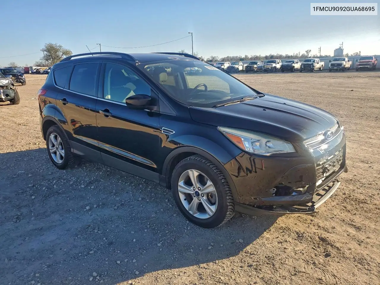 1FMCU9G92GUA68695 2016 Ford Escape Se