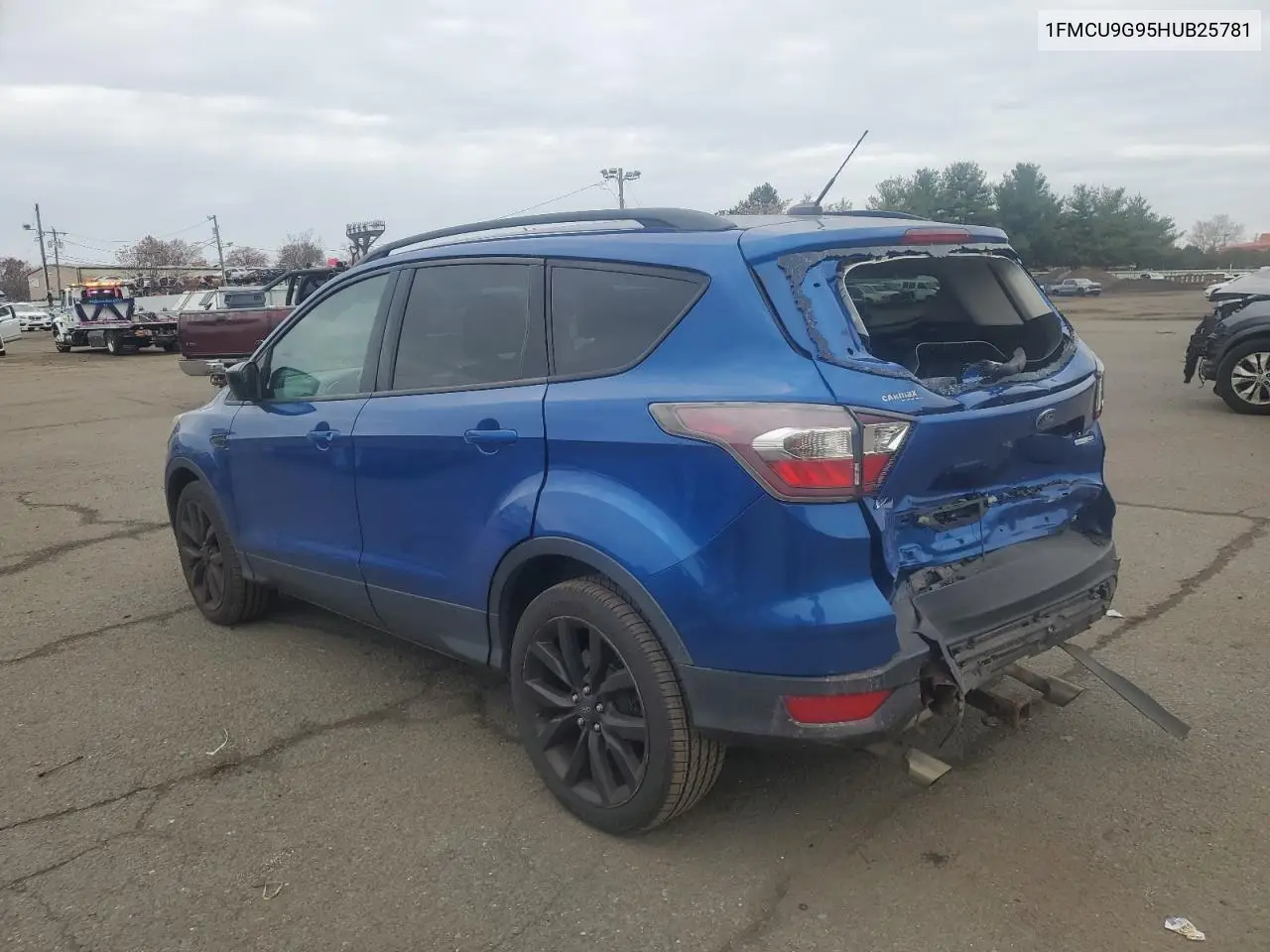 1FMCU9G95HUB25781 2017 Ford Escape Se