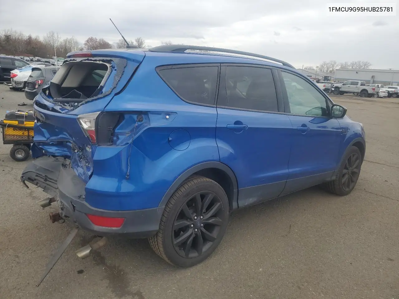 1FMCU9G95HUB25781 2017 Ford Escape Se