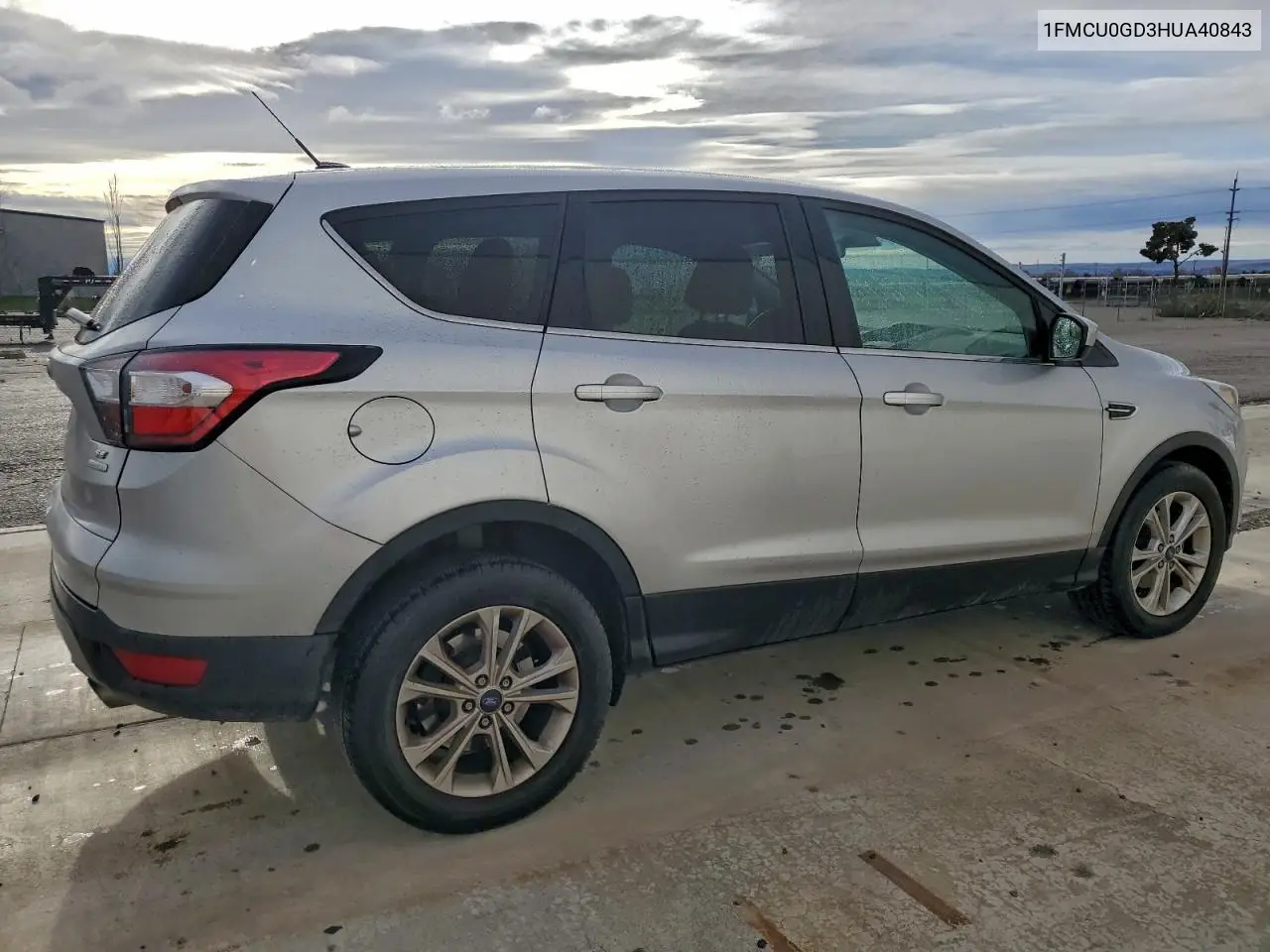 1FMCU0GD3HUA40843 2017 Ford Escape Se
