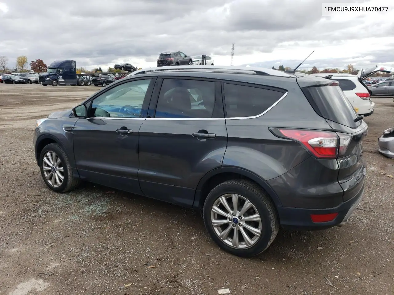 1FMCU9J9XHUA70477 2017 Ford Escape Titanium