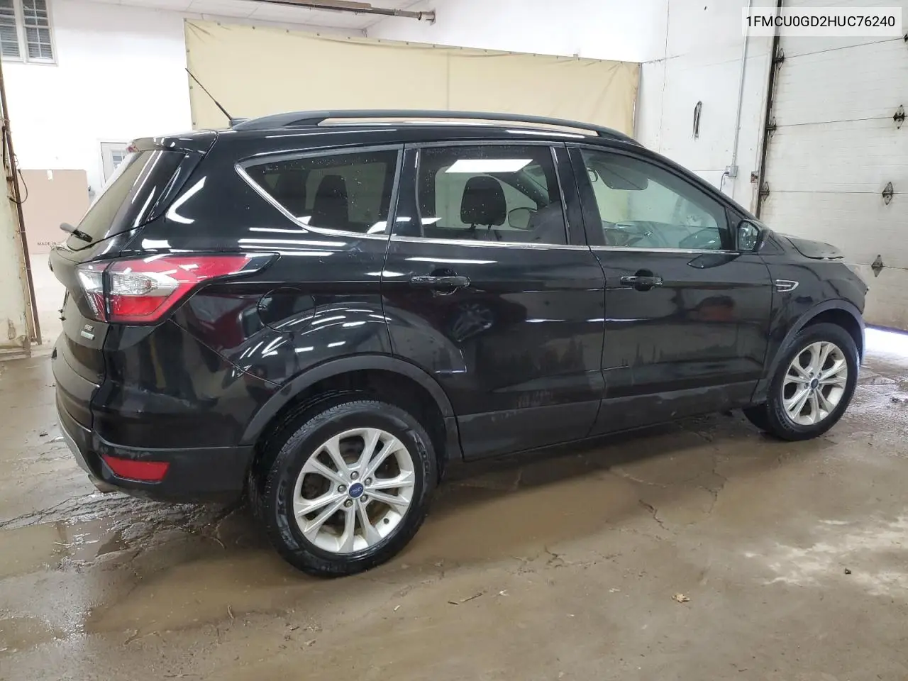 1FMCU0GD2HUC76240 2017 Ford Escape Se