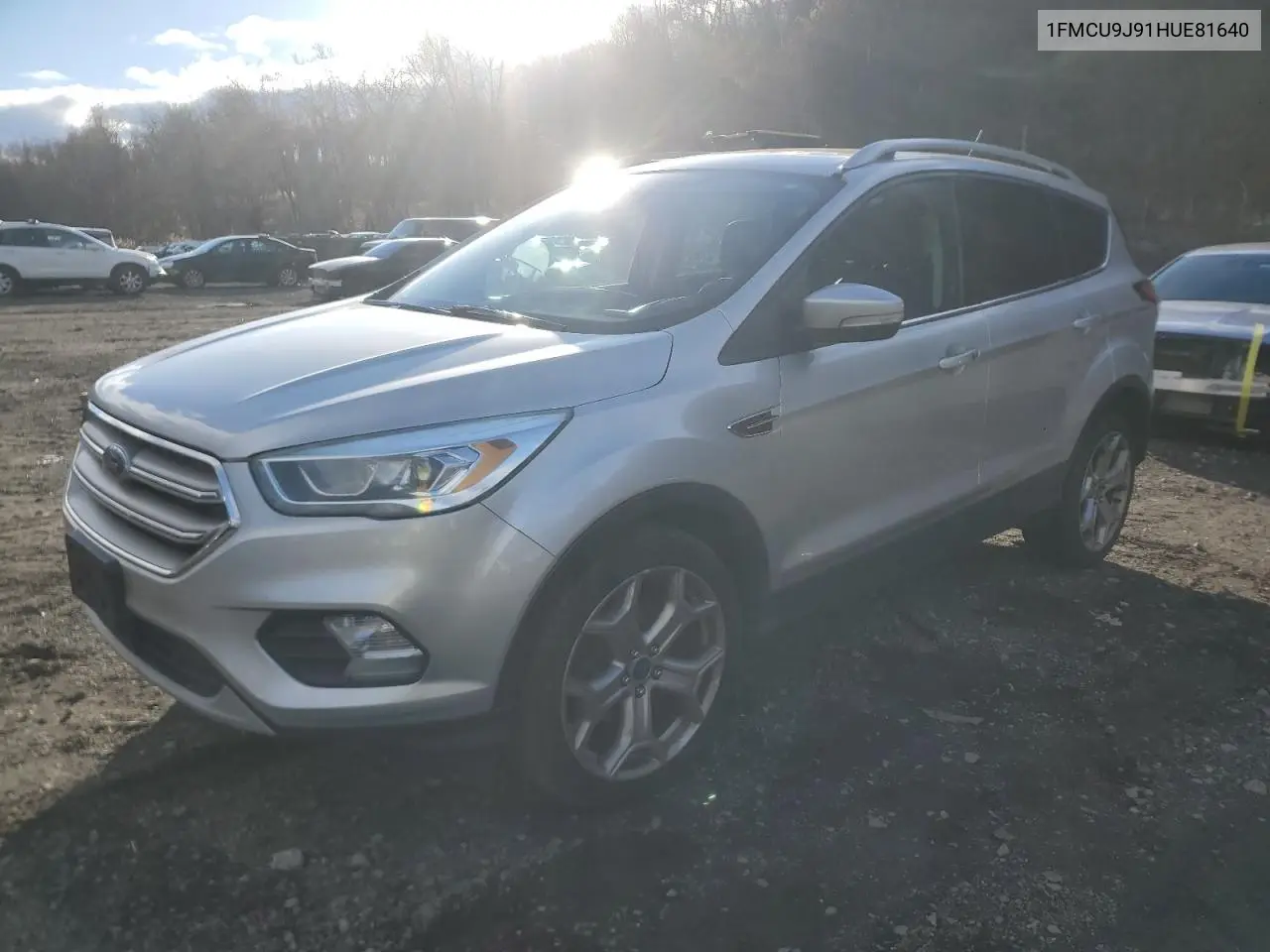 1FMCU9J91HUE81640 2017 Ford Escape Titanium