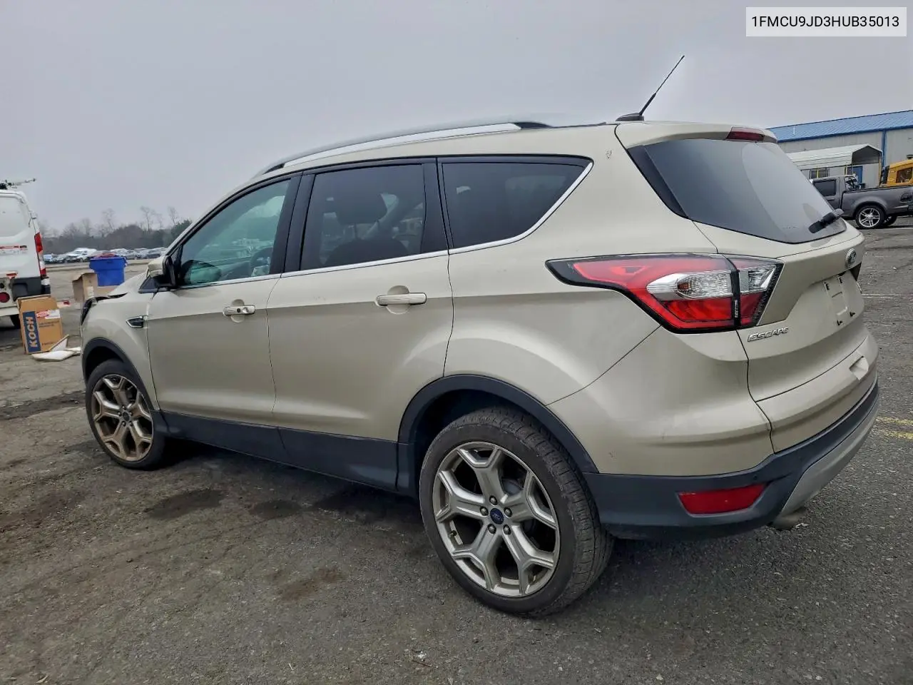 1FMCU9JD3HUB35013 2017 Ford Escape Titanium