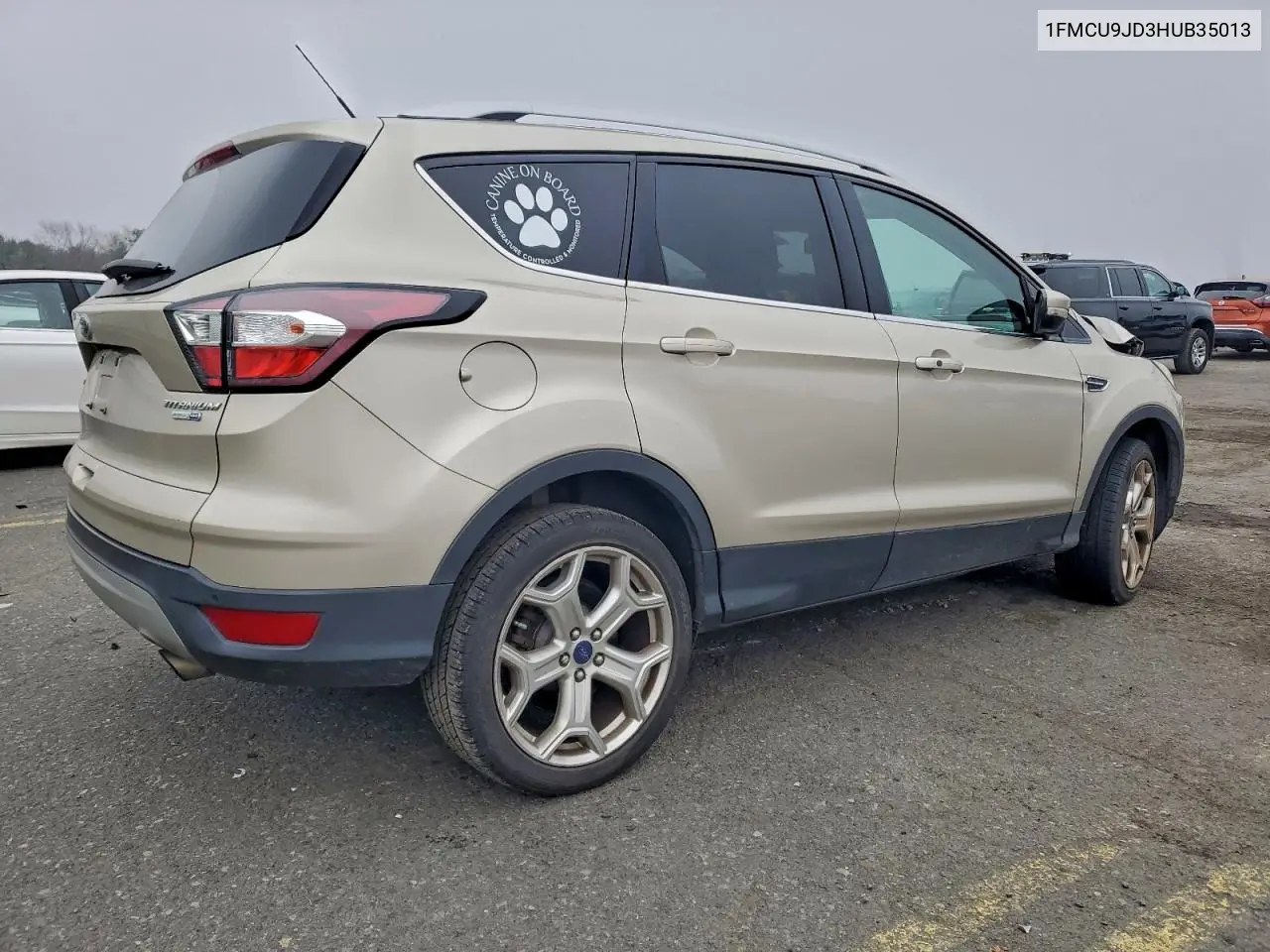 1FMCU9JD3HUB35013 2017 Ford Escape Titanium