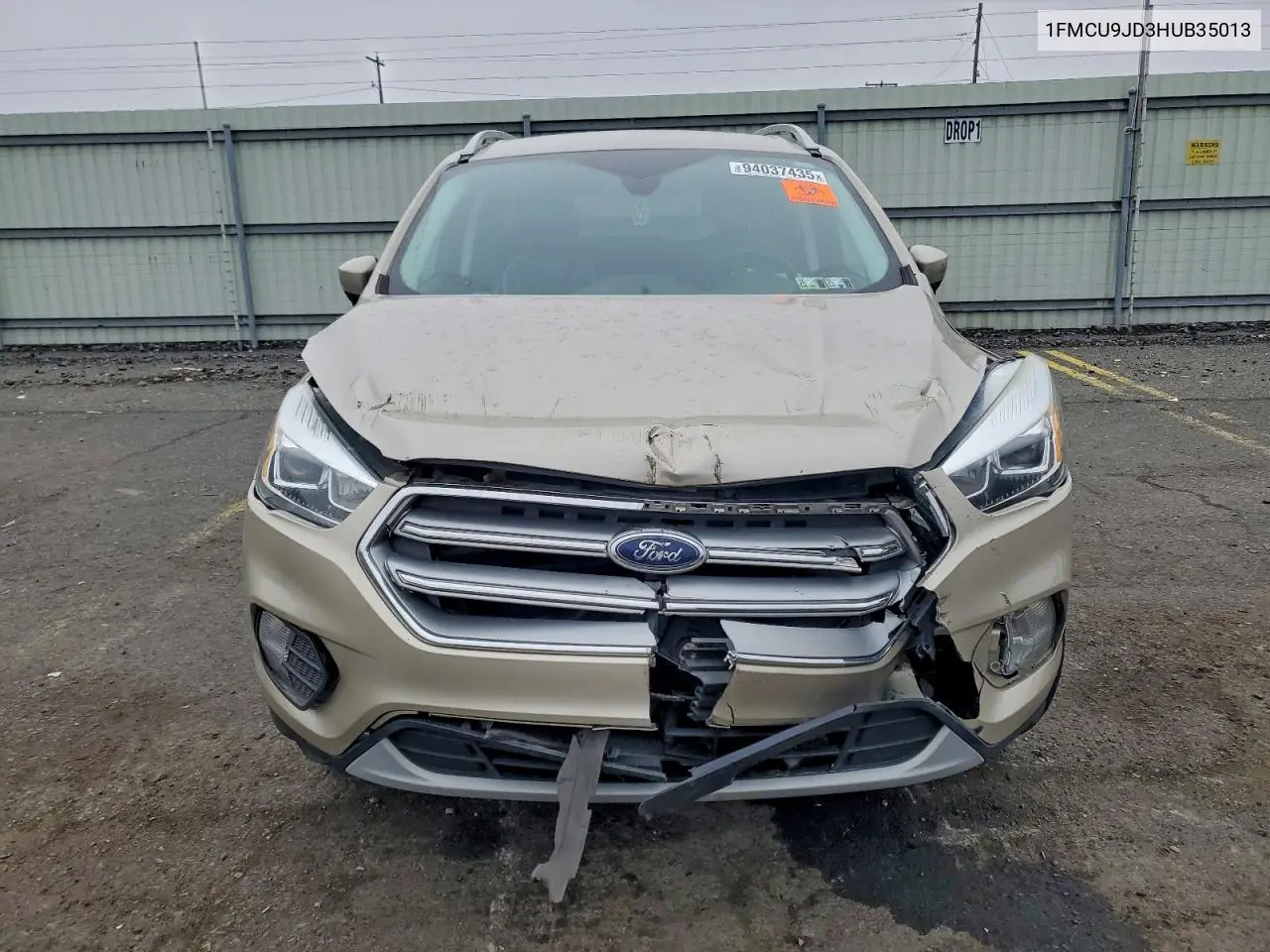 1FMCU9JD3HUB35013 2017 Ford Escape Titanium