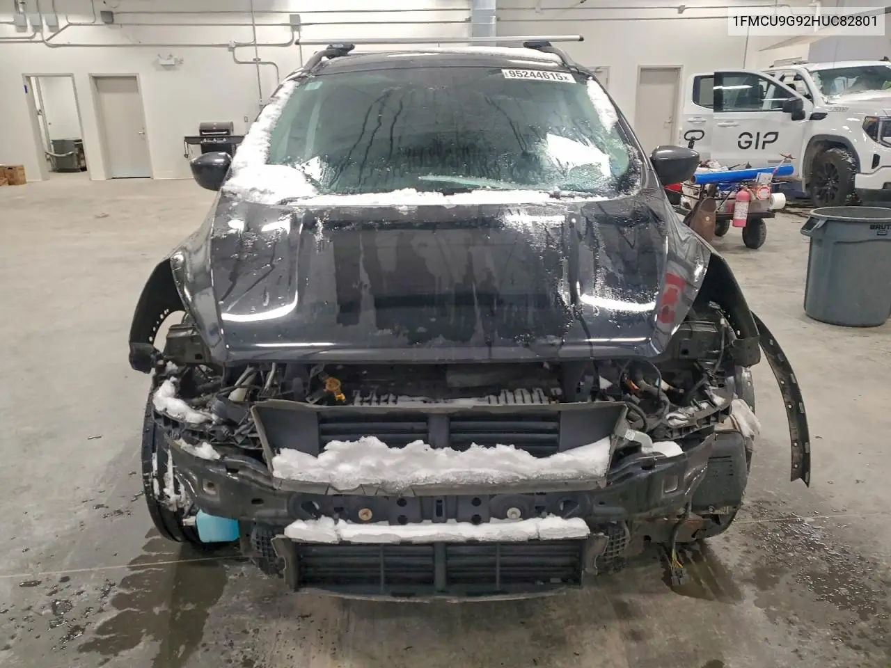 1FMCU9G92HUC82801 2017 Ford Escape Se