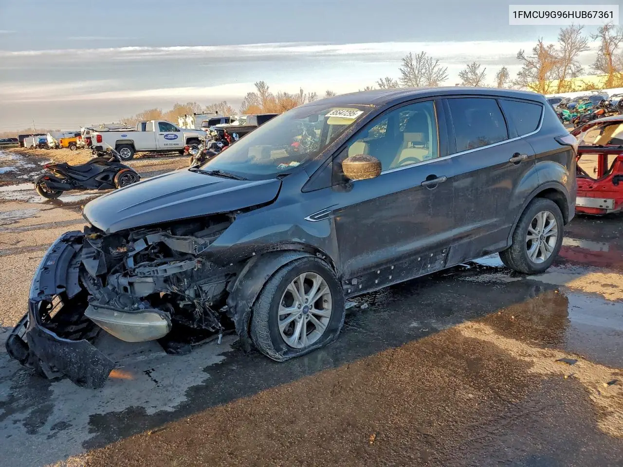 1FMCU9G96HUB67361 2017 Ford Escape Se