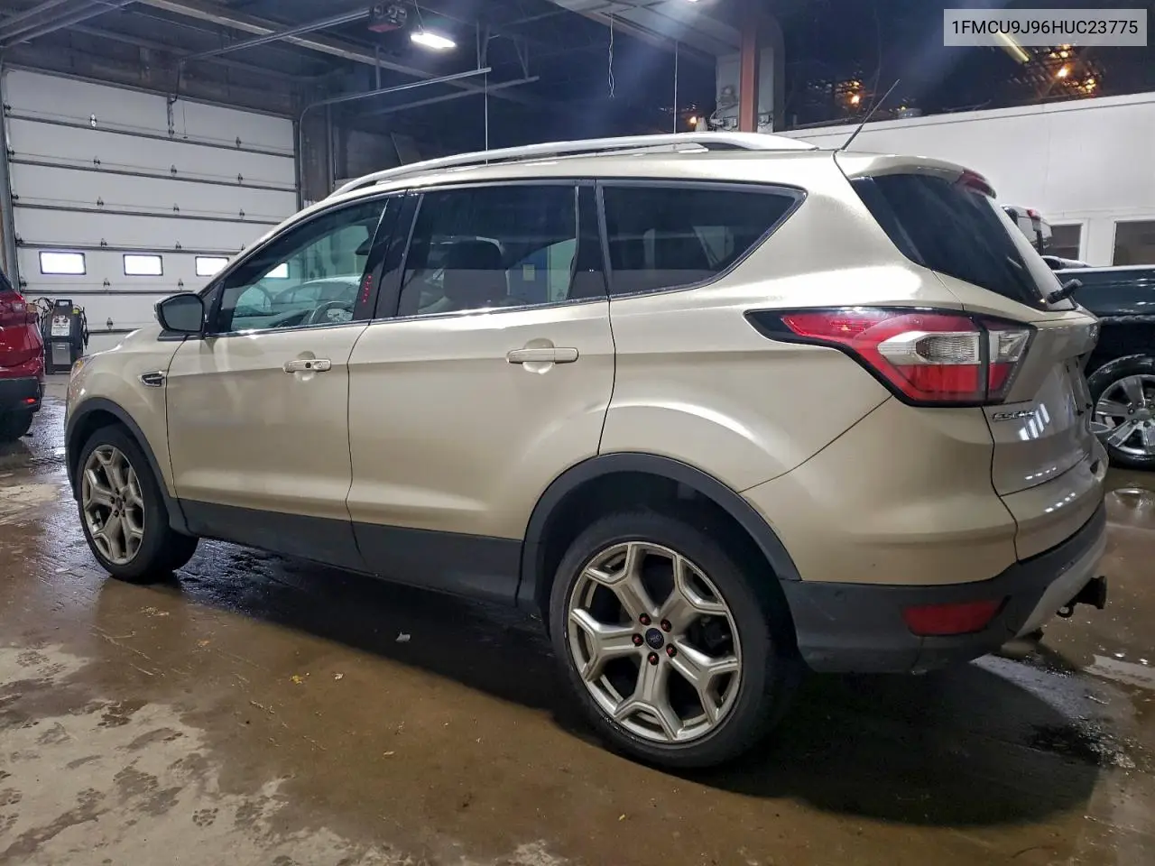 1FMCU9J96HUC23775 2017 Ford Escape Titanium