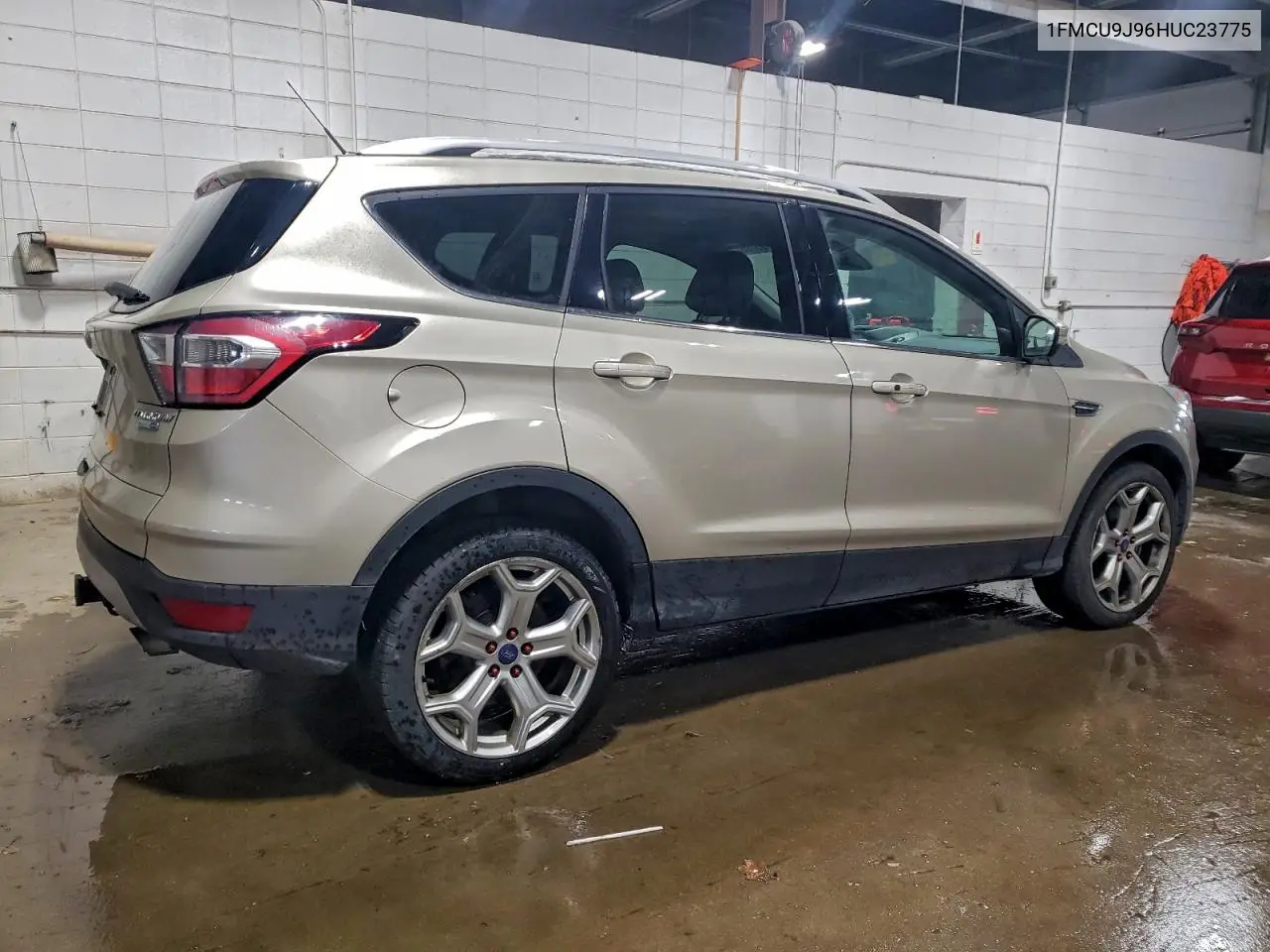 1FMCU9J96HUC23775 2017 Ford Escape Titanium