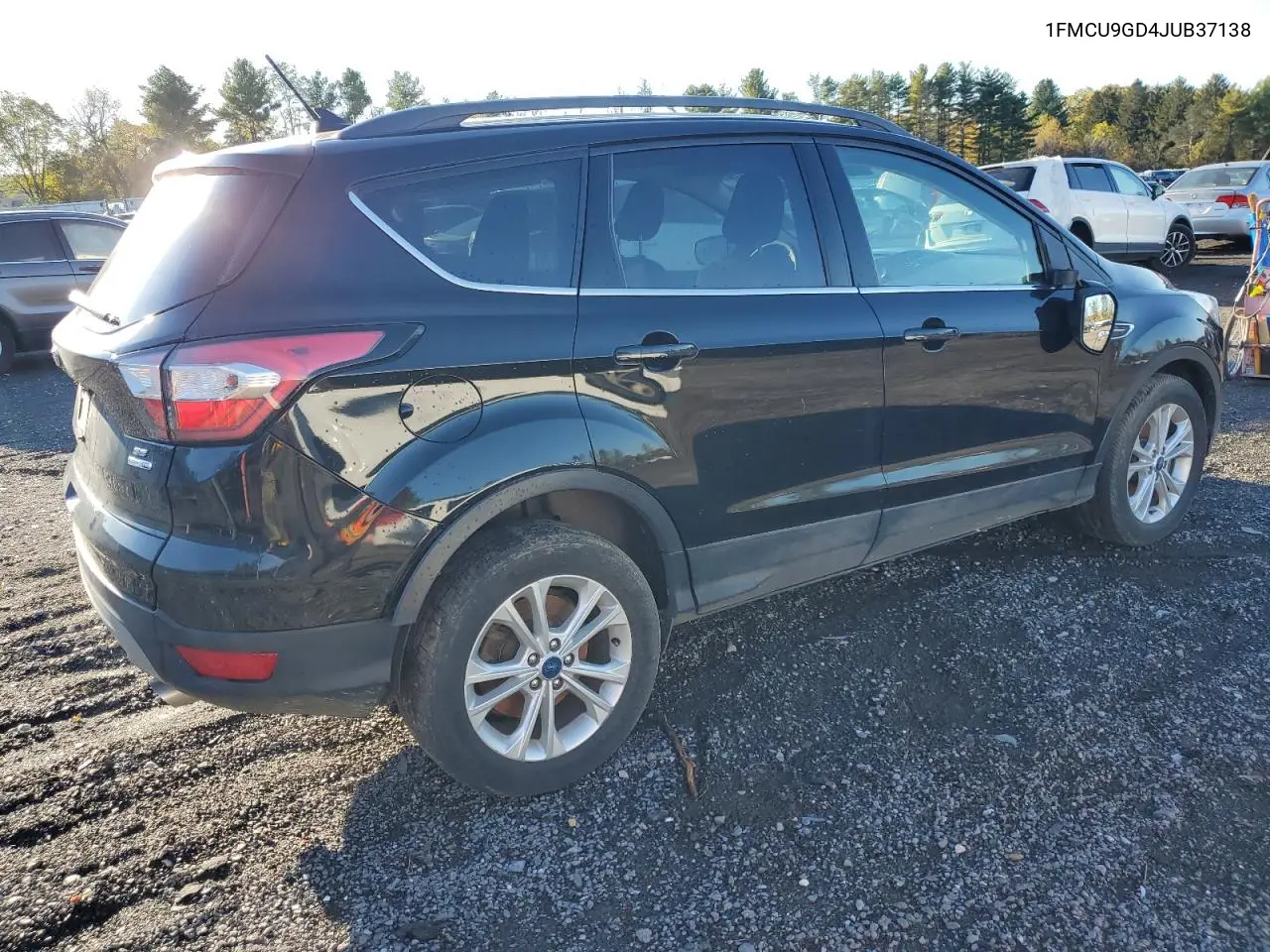 1FMCU9GD4JUB37138 2018 Ford Escape Se