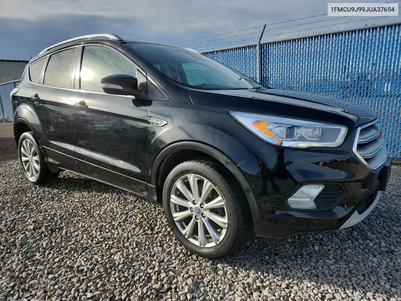 1FMCU9J99JUA37654 2018 Ford Escape Titanium