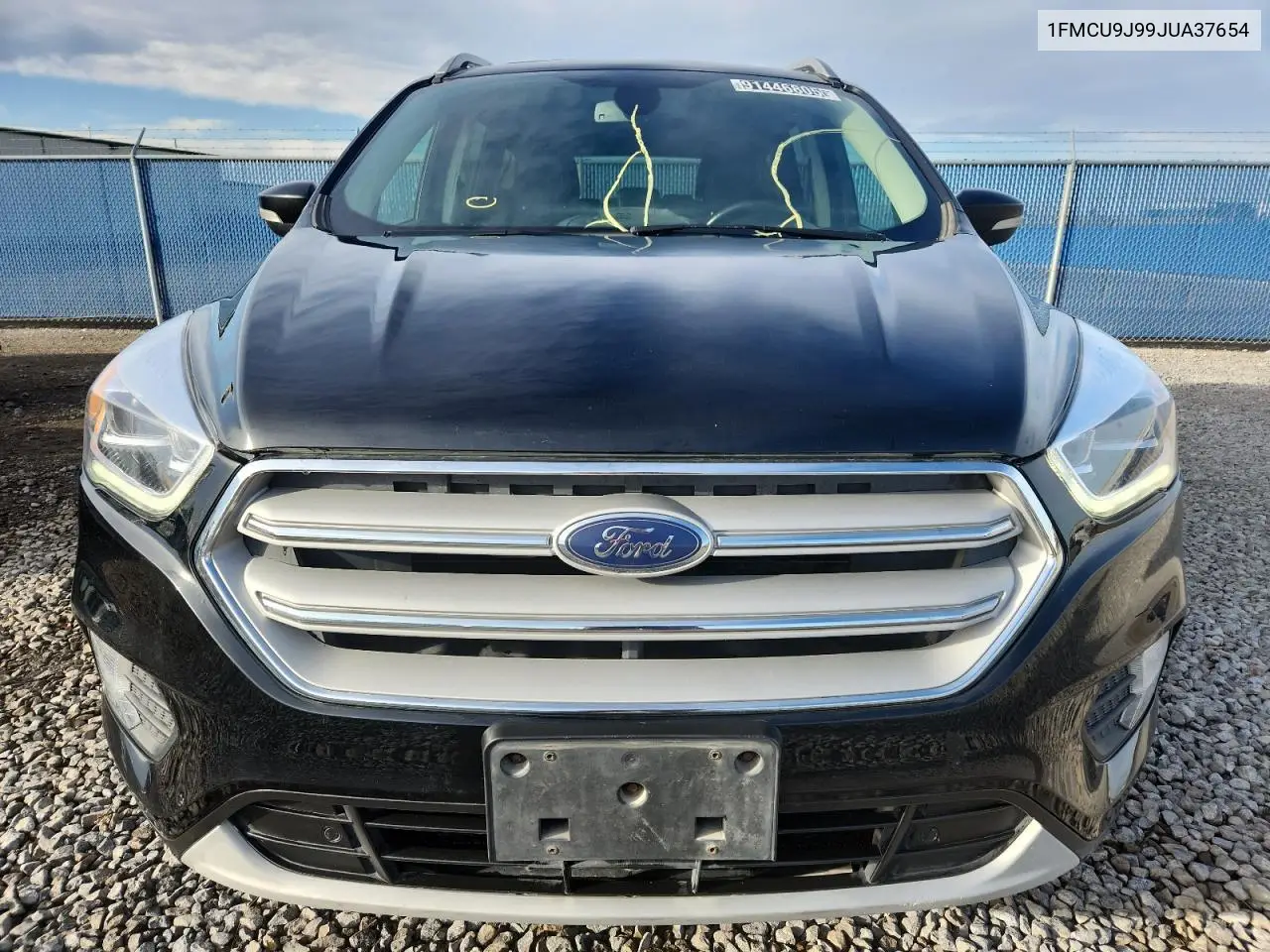 1FMCU9J99JUA37654 2018 Ford Escape Titanium