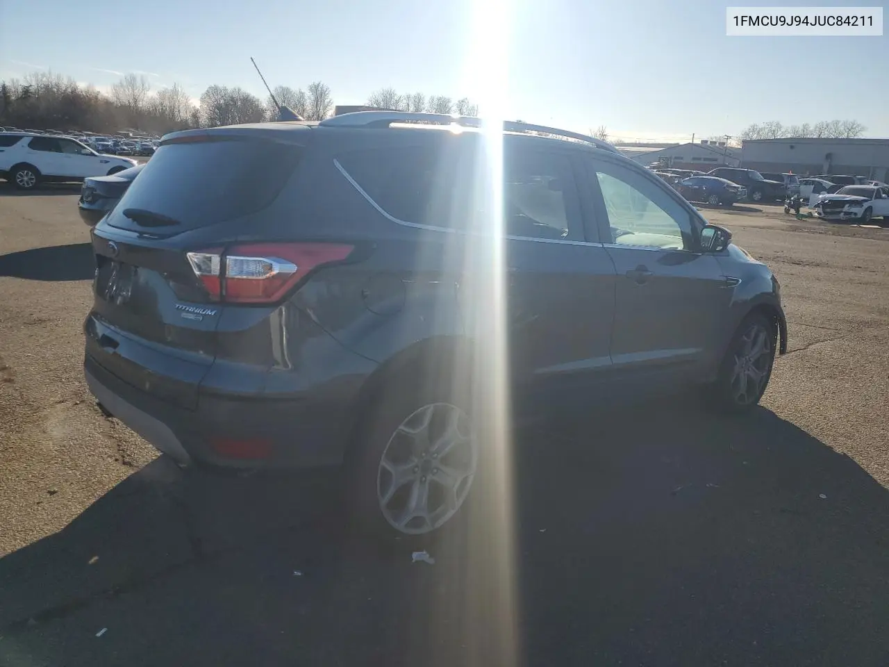1FMCU9J94JUC84211 2018 Ford Escape Titanium