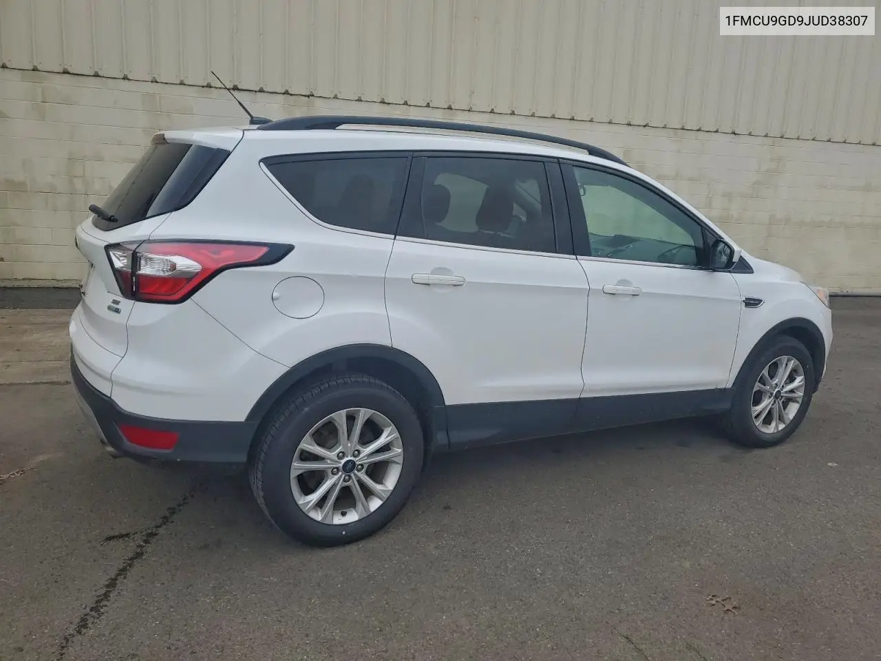 1FMCU9GD9JUD38307 2018 Ford Escape Se