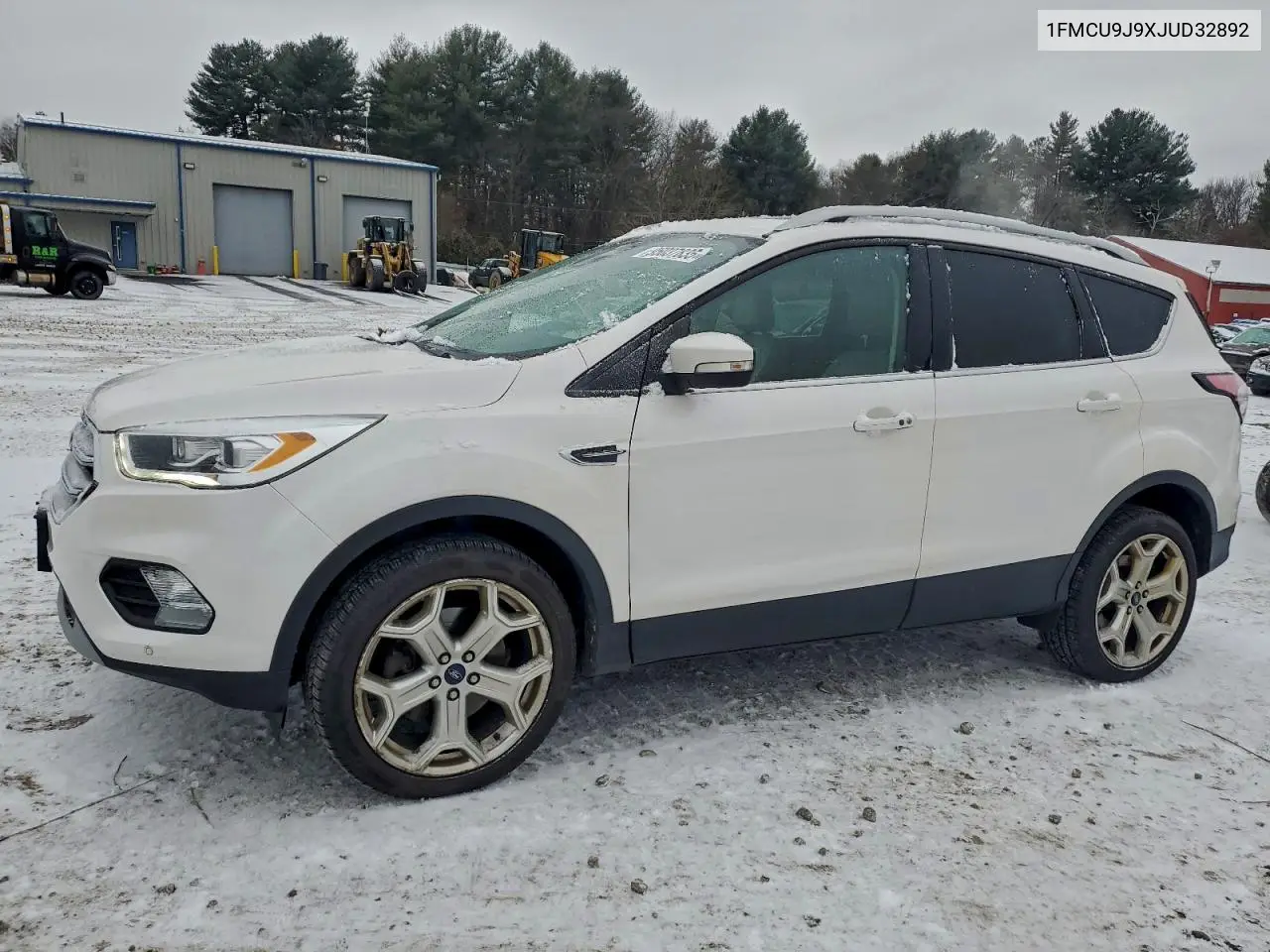 1FMCU9J9XJUD32892 2018 Ford Escape Titanium