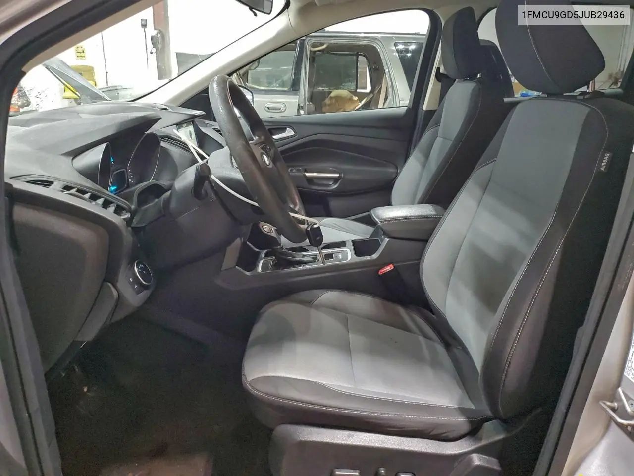 1FMCU9GD5JUB29436 2018 Ford Escape Se