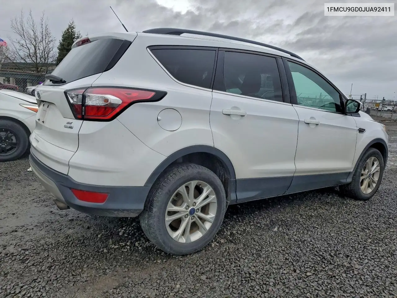 1FMCU9GD0JUA92411 2018 Ford Escape Se