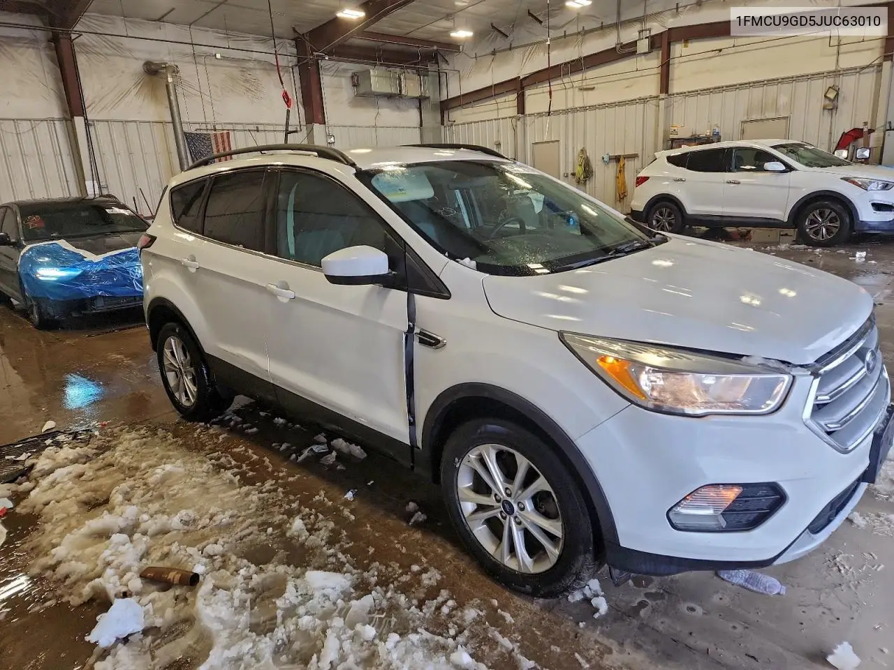 1FMCU9GD5JUC63010 2018 Ford Escape Se