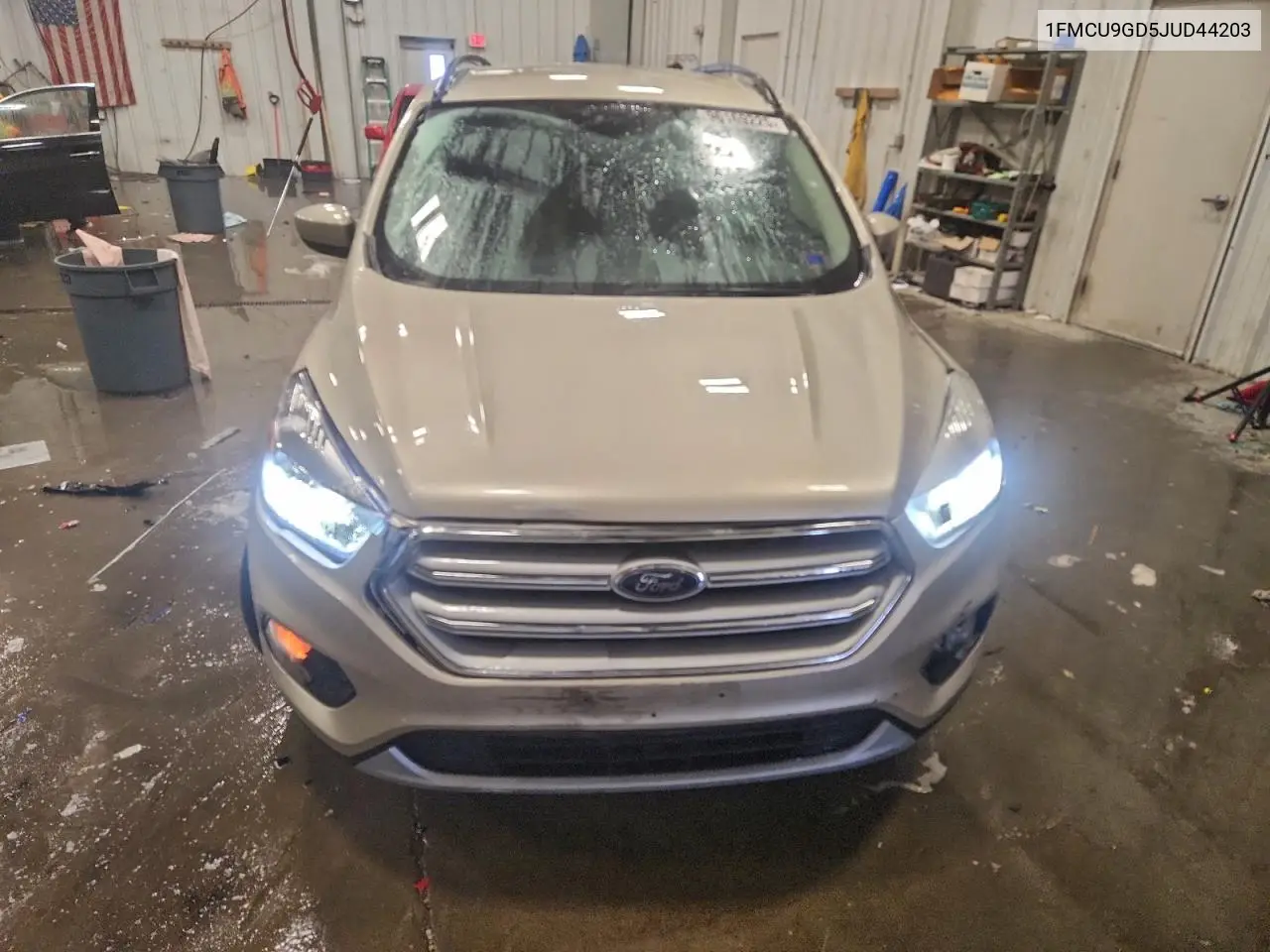 1FMCU9GD5JUD44203 2018 Ford Escape Se