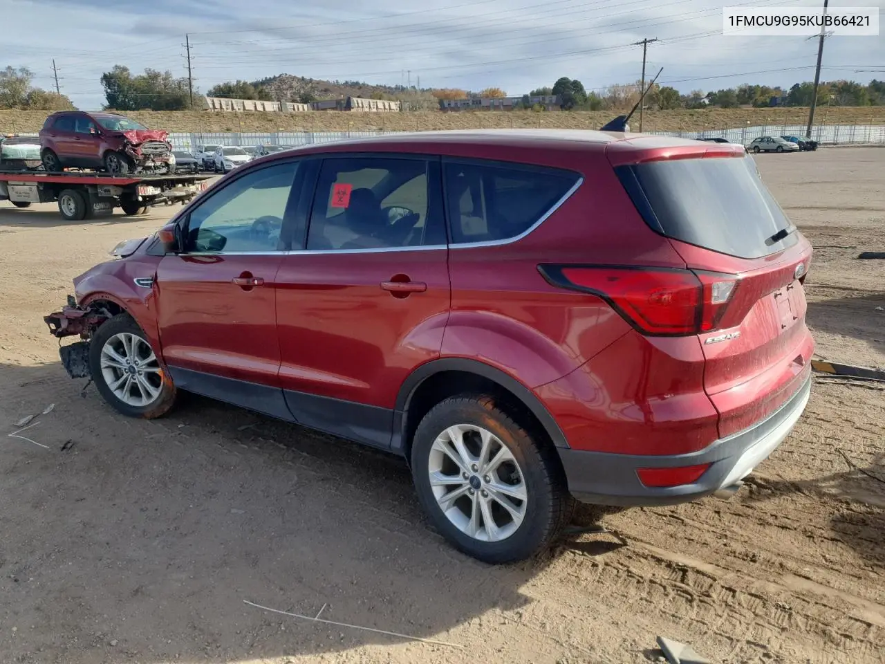 1FMCU9G95KUB66421 2019 Ford Escape Se