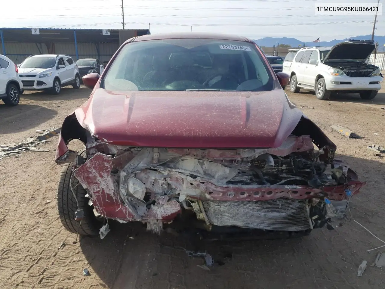 1FMCU9G95KUB66421 2019 Ford Escape Se